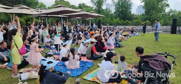 지난 8일 서울 수림문화재단에서 개최된 설립자 김희수 선생의 탄생 100주년을 기념하여 '일상과 예술을 잇는 아트페스티벌 숲'을 개최했다.